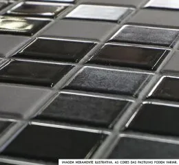 Banco Farina Prumo – Tons de Preto